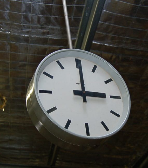 Siemens double sided clock